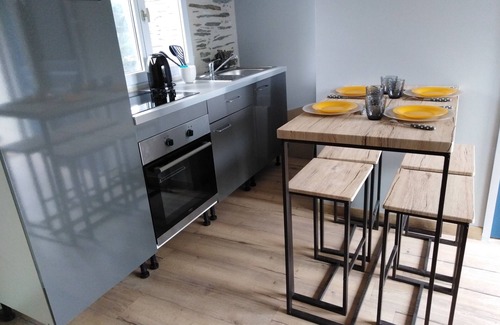 Les Garennes-sur-Loire House | Small house in restored farmhouse with swimming pool