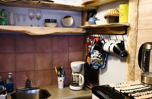 Swiss Manor Apartment | Small studio in the quite neighbourhood.