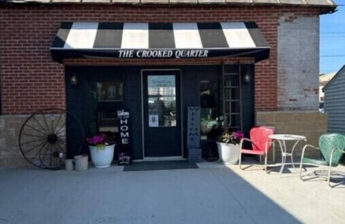 Caledonia Apartment | Small Town Vibe