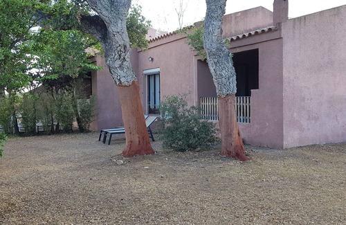 Porto-Vecchio Villa | Small villa in calm and closed wooded park 700 m from the beach of St Cyprien