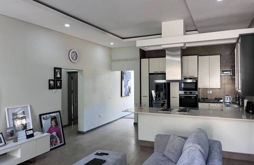 Lusaka Apartment | Smart 2BR w/Starlink, Alexa & Solar | Salama Park