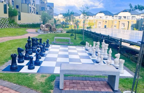 Greater Johannesburg Metropolitan Area Apartment | Smart Home Oasis & Luxury Living