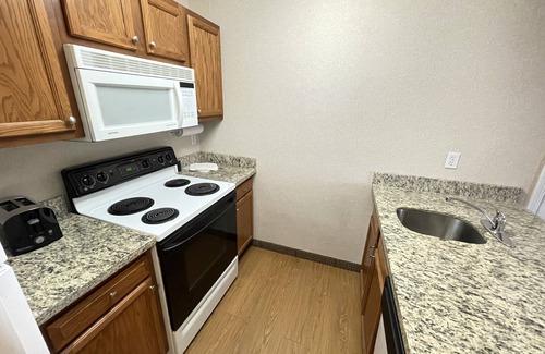 South Burlington Hotel | Smart Suites, an Ascend Collection Hotel