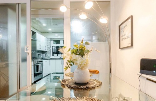 Smethwick House | Smethwick - House - Sleeps 8 - Parking