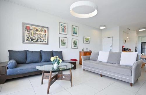 Old North Apartment | Smiling Joe by HolyGuest