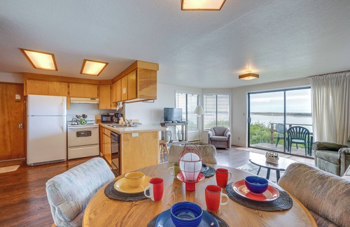 Smith River Cottage | Smith River Vintage Cabin: Oceanfront Deck + Views