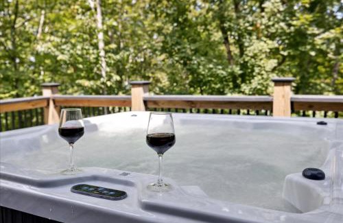 Sevierville House | Smoky Shores Lakeview Cabin By Beyond Expectations