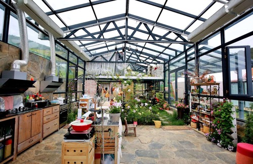 Yulong County House | Snow Mountain ·Flower Blossom