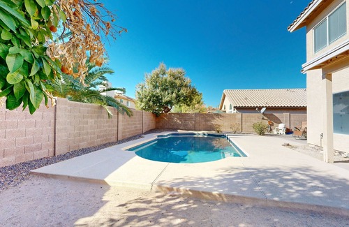 Ahwatukee Foothills House | Snowbird-friendly home with central AC, WiFi, private pool - dogs welcome