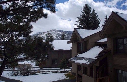Mammoth Lakes Condo | Snowcreek Resort Vacation Rental #252