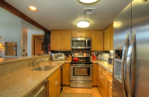 Mammoth Lakes Condo | Snowcreek Resort Vacation Rental #838
