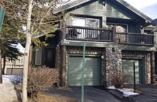 Mammoth Lakes Condo | Snowcreek Resort Vacation Rental #908