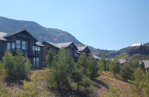 Mammoth Lakes Condo | Snowcreek Resort Vacation Rental #954