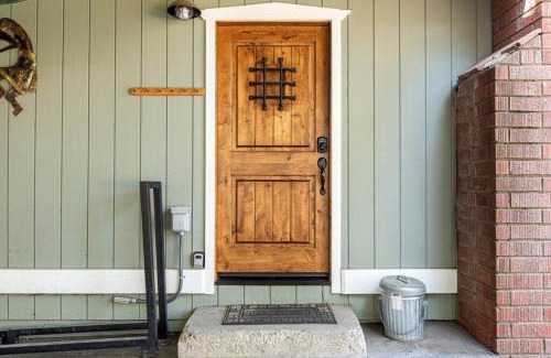 Fox Farm House | Snowcrest Lodge in Exclusive Fox Farm