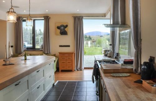 Llanllyfni House | Snowdon Summit View