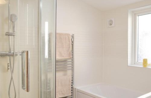 Fishguard House | Snowdrop Cottage