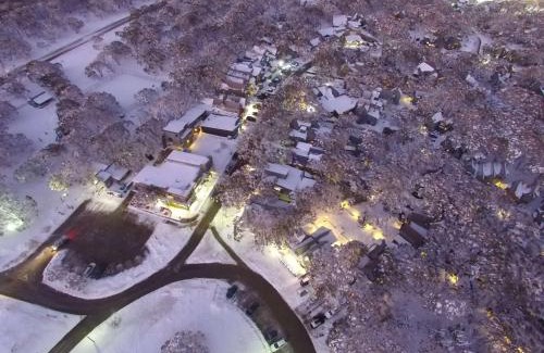 Dinner Plain Ski Chalet | Snowdrop Lodge