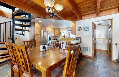 Mammoth Lakes Condo | Snowflower 26 Remodeled Spacious Condo With Great Complex Amenities by RedAwning