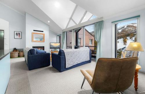 Thredbo Apartment | Snowman 8