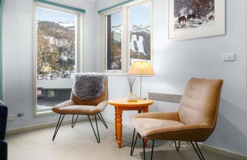 Thredbo Apartment | Snowman 8