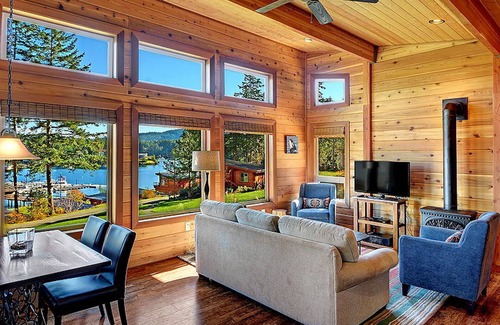 Friday Harbor Cabin | Snug Harbor Resort and Marina - Two Bedroom Water View Cabin, King Beds