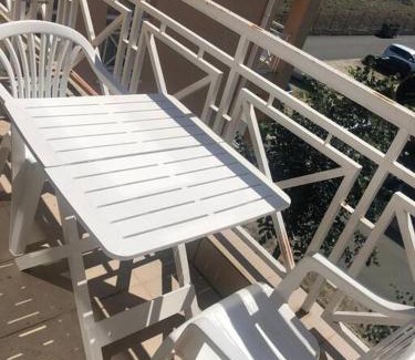 Tankovo Apartment | Snug Studio Apt, Sunny Day 6