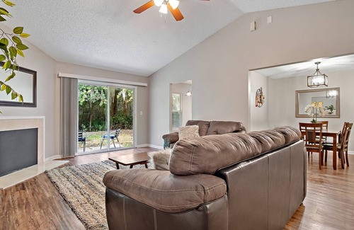 Cedar Hills House | (SO) Argyle Beauty