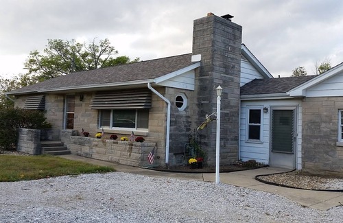 Greencastle House | So convenient! So clean! So close to Depauw University. 40 min. from Indy.