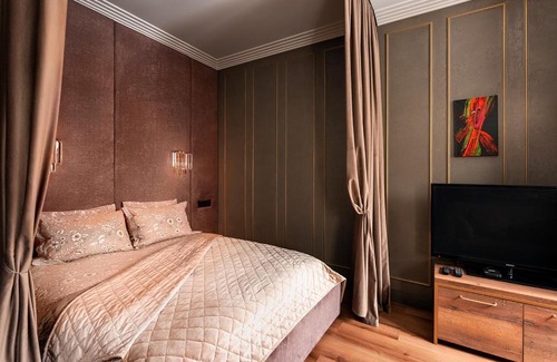 Oktyabrsky District Apartment | SO Stylish downtown apt near Minsk Railway Station