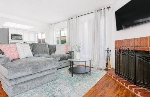 El Lago House | SOFI | LAX | CRYPTO | FORUM 4bd Los Angeles Home