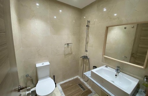 Cite Al Mohammadi Apartment | Sofia Suites Pool&balcony