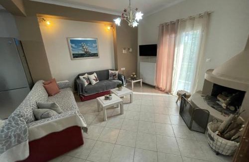 Mavromati Apartment | Sofias Cottage Trikala