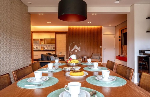 Vila Inglesa Apartment | Sofisticado apto em localização privilegiada Comodidade e lazer ao lado do Centrinho do Capivari