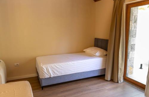 Tamare House | Sofra Kelmendit