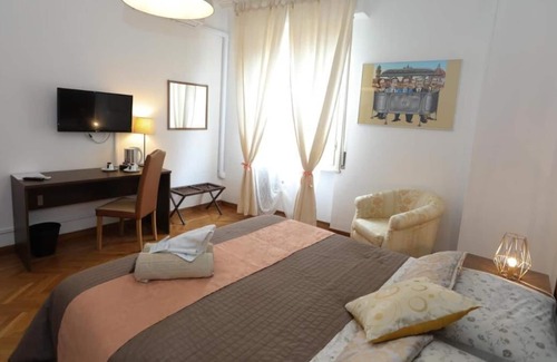 Santa Maria Novella Bed & Breakfast | Soggiorno La Coccinella - Room in the Historical District