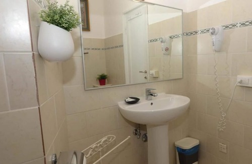 Santa Maria Novella Bed & Breakfast | Soggiorno La Coccinella - Room in the Historical District