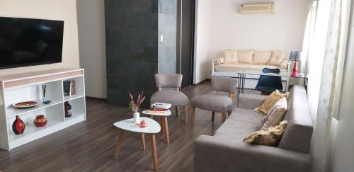 San Juan Apartment | Sol y Montaña