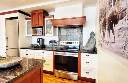 Canmore Apartment | Solara Resort and Spa