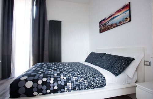 Naples City Centre Bed & Breakfast | Solarium al Duomo - Suite 1 by Wonderful Italy