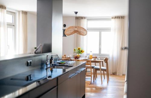 Kuessnacht Apartment | SOLUNA STAY I City Apartment I 20 Min to Luzern I Kidsfriendly I Modern I Self-check-in I Free Parking