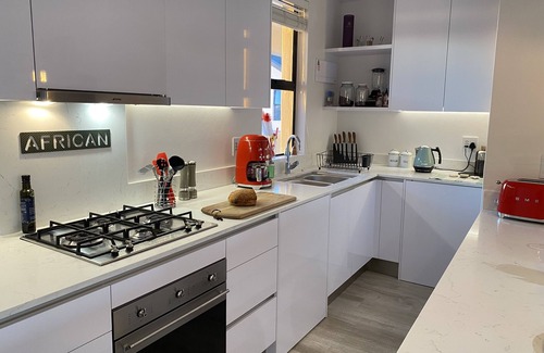 Trawal Apartment | Somerset West Luxury Flat in Gated Community - gym, coffee shop, walking paths!
