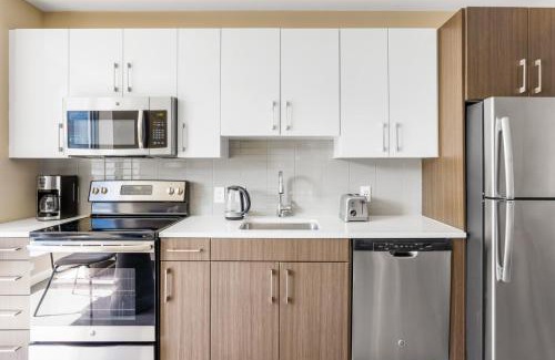 West End Apartment | Somerville Studio w Gym WD nr Green Line BOS-702