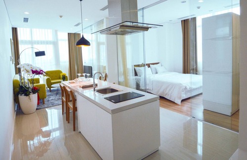 Nguyen Thai Binh Apartment | Son & Henry - SE3A- Spacious 2BR Apartment, CBD, Rooftop Pool and Sky Bar
