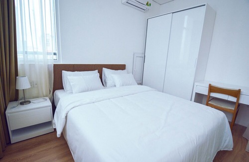 Nguyen Thai Binh Apartment | Son & Henry - SE3A- Spacious 2BR Apartment, CBD, Rooftop Pool and Sky Bar