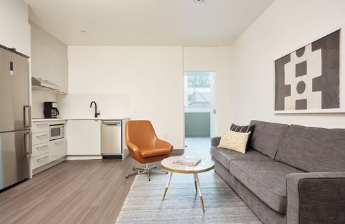 West End Apartment | Sonder at Revival | Stylish Suite