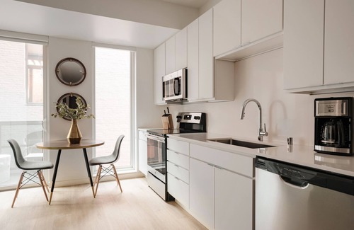 Warehouse District Apartment | Sonder at SECOND & SECOND | Extended Stay One-Bedroom Apartment w/Balcony
