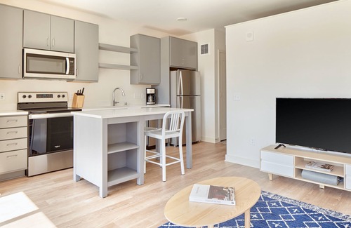 Downtown Minneapolis Apartment | Sonder at Sora | One-Bedroom Apartment w/Juliet Balcony