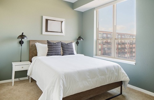Warehouse District Apartment | Sonder at The Palmer | One-Bedroom Apartment