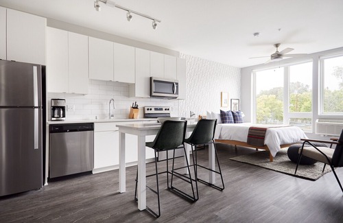 Minneapolis Apartment | Sonder | Luna Apartments | Bright Studio + Gym