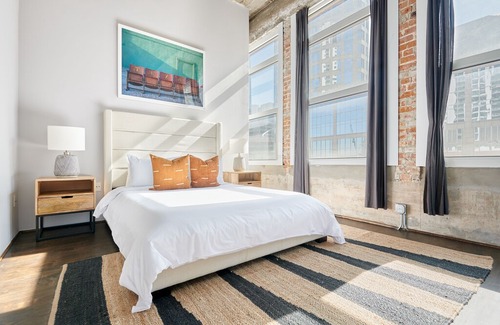 Theater District Apartment | Sonder | The Hogg Palace | Beautiful 1BR + Gym